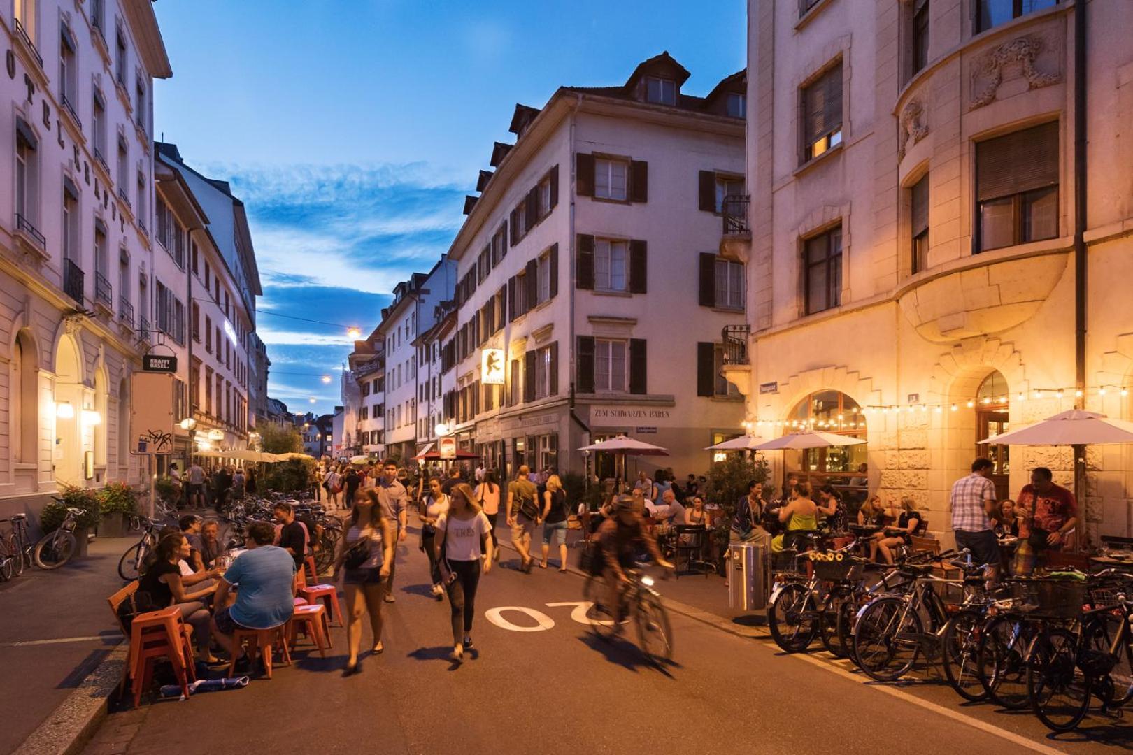 Special Blue Tiger Apartment Basel, Messe Kleinbasel 10-Star Exterior photo